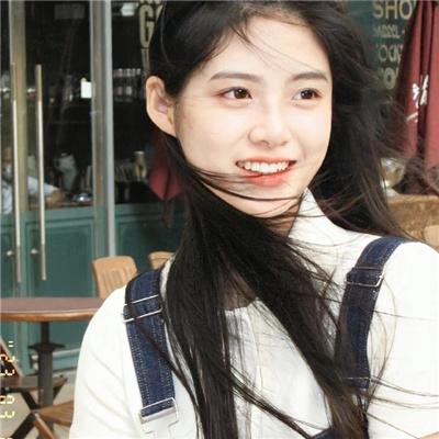 她的微笑和圈套